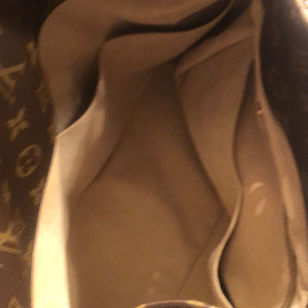 Louis Vuitton Artsy MM